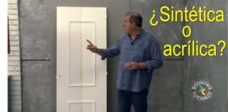 Cómo lacar una puerta con rodillo